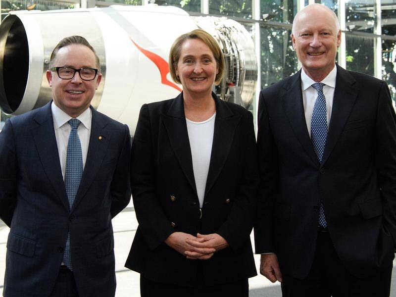 Outgoing Qantas chief Alan Joyce (left), new CEO Vanessa Hudson and company chairman Richard Goyder. (Bianca De Marchi/AAP PHOTOS)